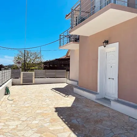 Angelos Apartament *