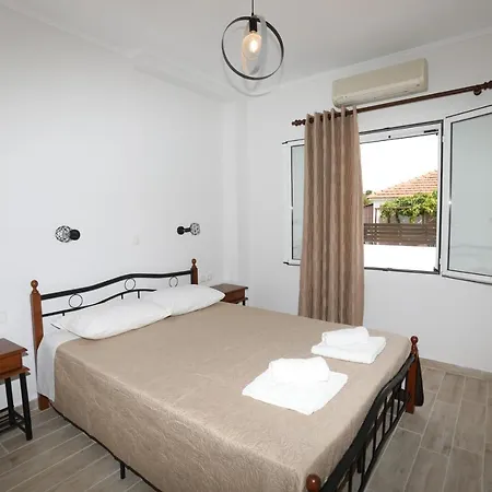 Angelos Apartment